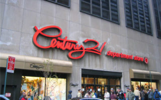 Century 21, le temple du shopping à prix réduits